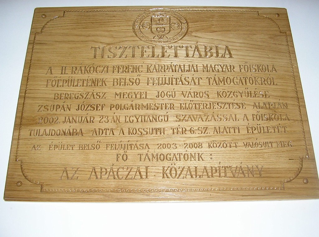 Tisztelettábla-avatás