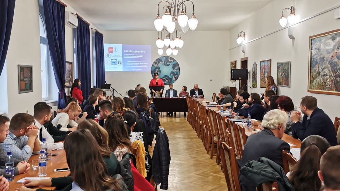 https://kme.org.ua/hu/hirek/karpatalja-konferencia-a-magyar-tudomany-unnepen-beregszaszban/