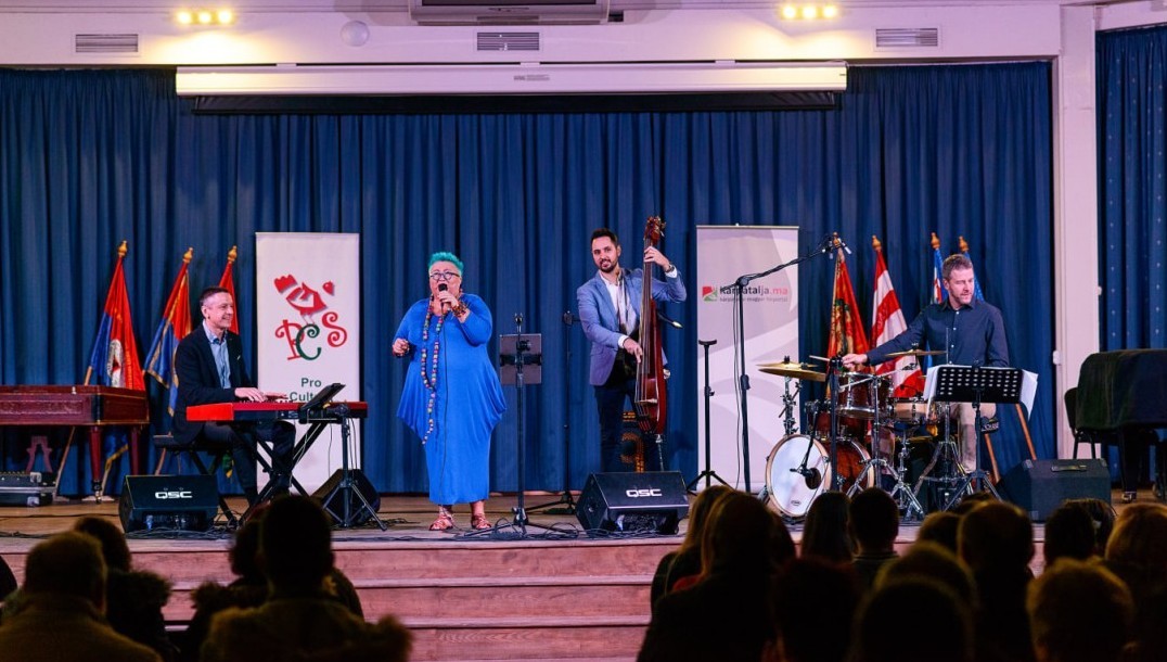 https://kme.org.ua/hu/hirek/slagerek-ahogy-meg-nem-hallottuk-jazzkivansagmusor-beregszaszban/