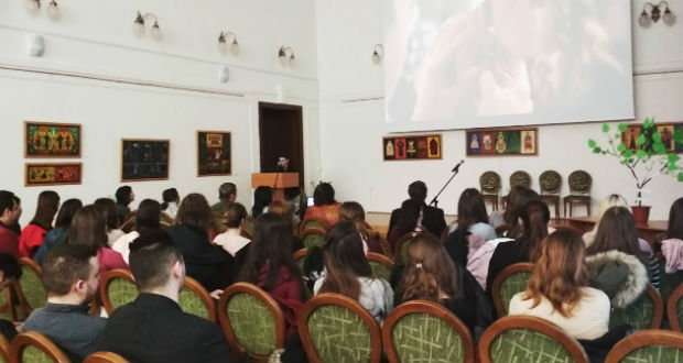 https://kme.org.ua/hu/hirek/az-anyanyelvet-meltattak-a-rakoczi-foiskolan/