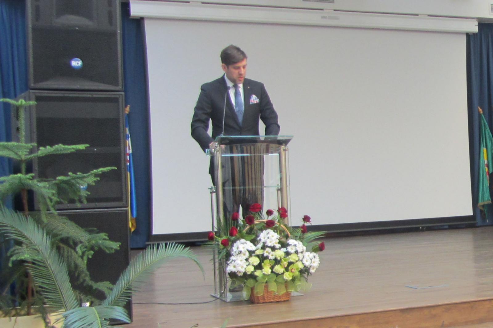 https://kme.org.ua/hu/hirek/szilagyi-peter-a-rakoczi-foiskola-orzi-a-magyarsag-fenyet-beregszaszban-es-karpataljan/