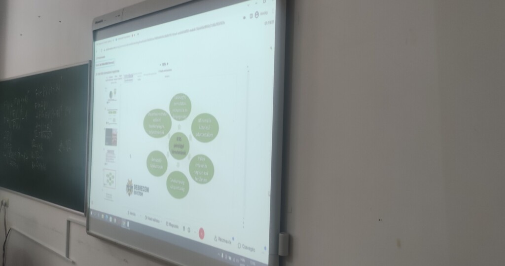 Кафедра обліку та аудиту ЗУІ ім. Ф. Ракоці ІІ організувала відкриту лекцію для здобувачів першого (бакалаврського) та другого (магістерського) рівнів вищої освіти.  Запрошена спікерка -  д-р габіл. Орбан Ільдіко, викладачка Дебреценського університету, експертка у галузі міжнародного обліку. Тема лекції охоплювала наступні питання: система МСФЗ (Міжнародних стандартів фінансової звітності), їх застосування у сфері фінансової звітності Угорщини.
Д-р Орбан Ільдіко детально розповіла про правового попередника МСФЗ - МСБО (Міжнародні стандарти бухгалтерського обліку), які містять перелік держав-засновників. Вона висвітлила низку питань щодо розвитку і поширення МСФЗ, зокрема роль глобалізації в цьому процесі. 
Лекторка окреслила особливості впровадження МСФЗ, зокрема використання консолідованої звітності. Застосування МСФЗ стосується компаній-емітентів цінних паперів, які повинні дотримуватися вимог МСФЗ при складанні консолідованої звітності.
Спікерка охарактеризувала цілі, пов’язані із запровадженням стандартів в Угорщині, та внесені відповідні зміни до законодавства.
Цей захід був особливо важливим для здобувачів освіти магістратури, які навчаються за освітньою програмою «Міжнародний облік та оподаткування», метою якої є збагачення ринку праці фахівцями, які здатні вирішувати складні спеціалізовані завдання та практичні проблеми управлінського спрямування у сфері професійної діяльності на вітчизняному ринку та міжнародному економічному просторі.
Ця гостьова лекція, здійснена в контексті співпраці між ЗУІ імені Ф. Ракоці ІІ та Дебреценським університетом щодо «програми двох дипломів» та наукової дільності, є чудовою можливістю для забезпечення якісної професійної підготовки наших здобувачів освіти та подальшого розвитку співпраці. 
Ми вдячні д-р габіл. Орбан Ільдіко за цікаву, змістовну та інформативну лекцію.

Кафедра обліку і аудиту
