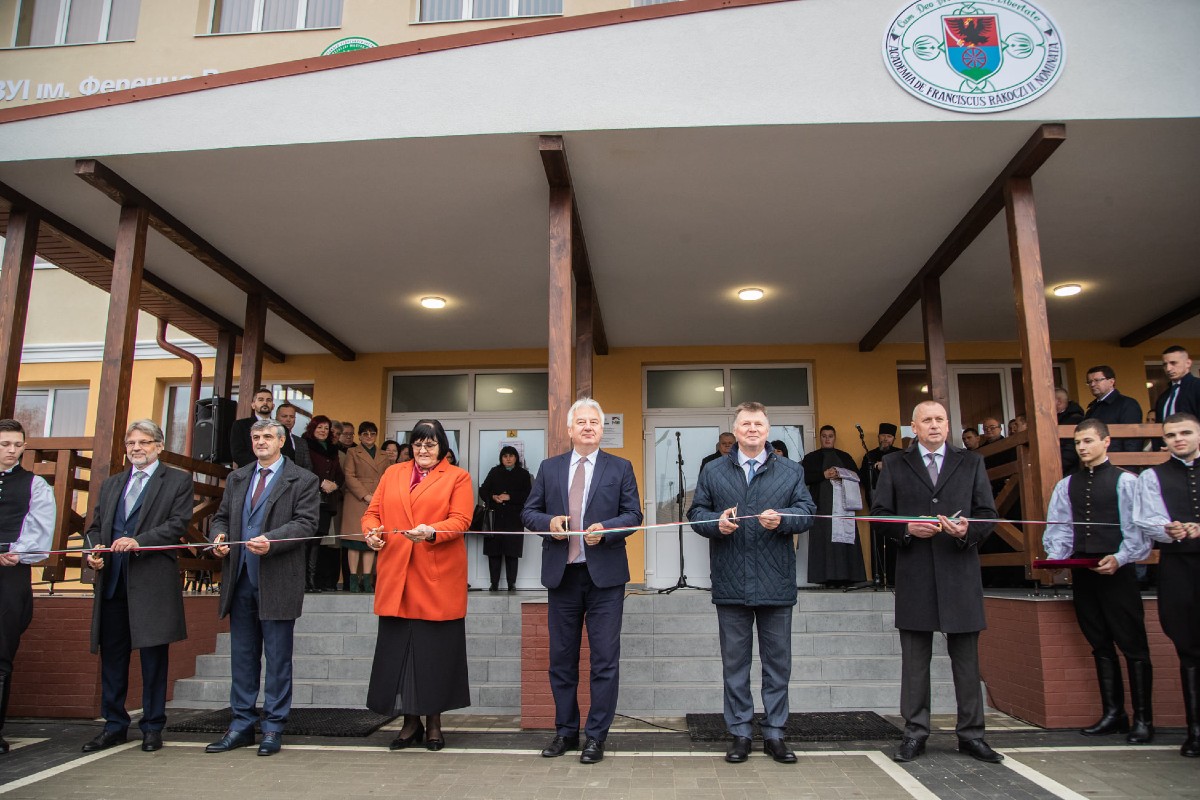 Huszonöt éves a Rákóczi-főiskola – jubileumi ünnepség Beregszászban
