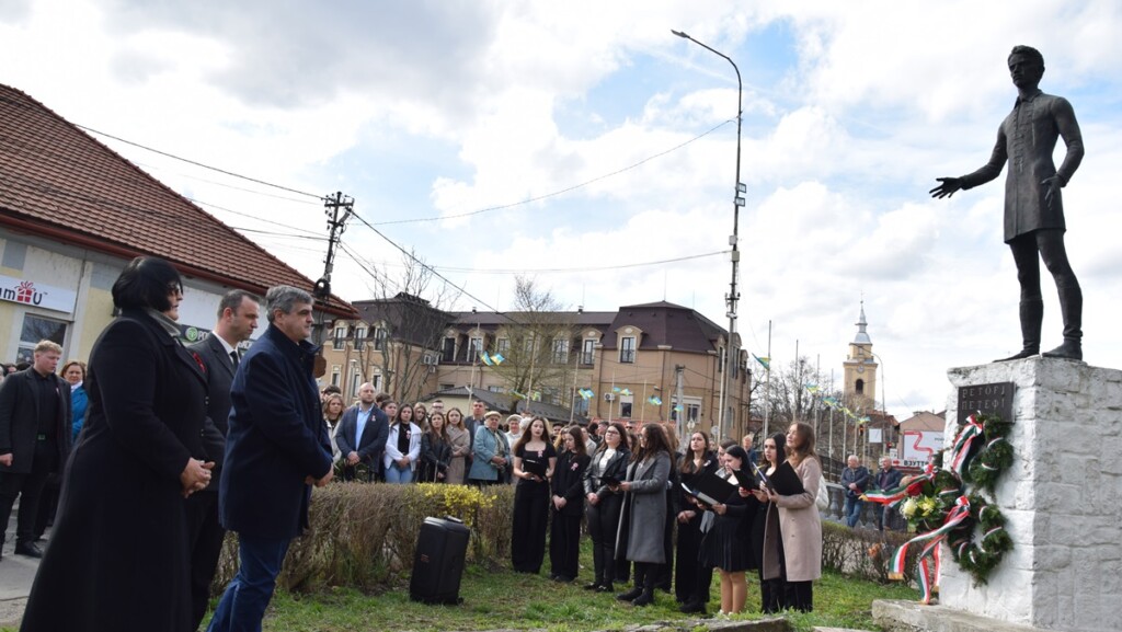Tisztelet a bátraknak! – Az 1848–49-es forradalom és szabadságharc hőseire emlékeztek a Rákóczi-főiskolán